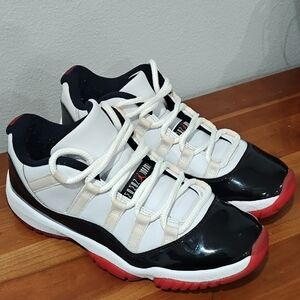Jordan 11 Retro Low 'Concord Bred'